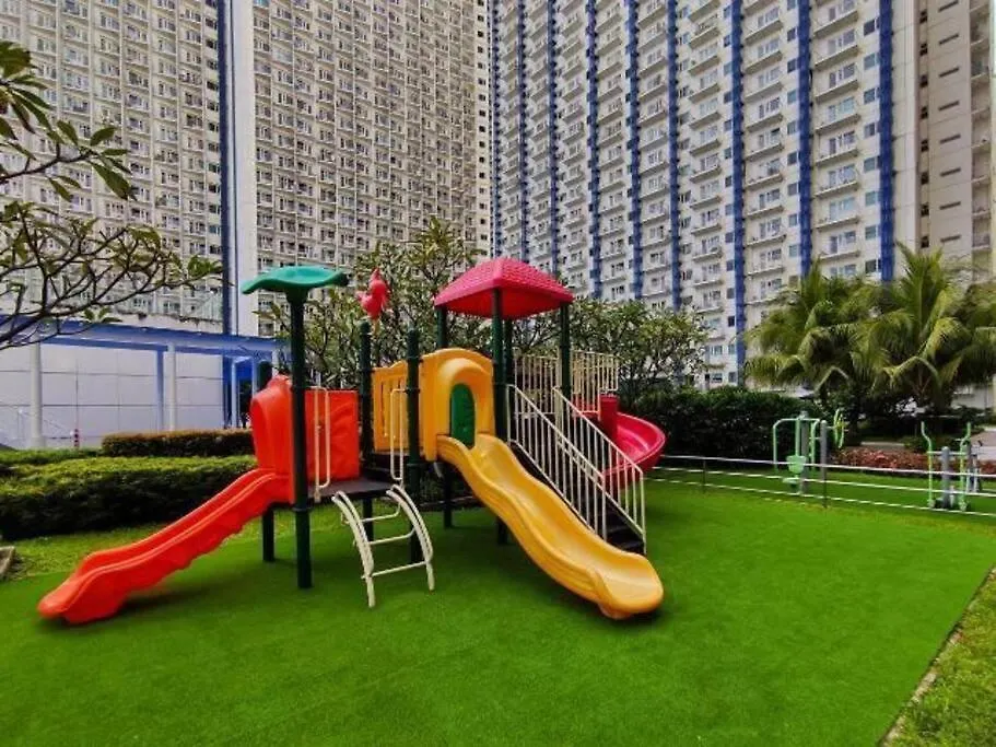 Entire 1-Bedroom Condo In Makati Manila Philippines